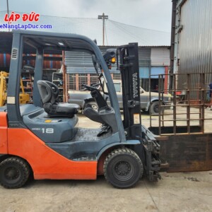 Xe nâng dầu 1.8 tấn Toyota 8FD18 4