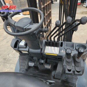 Xe nâng dầu 1.8 tấn Toyota 8FD18 7