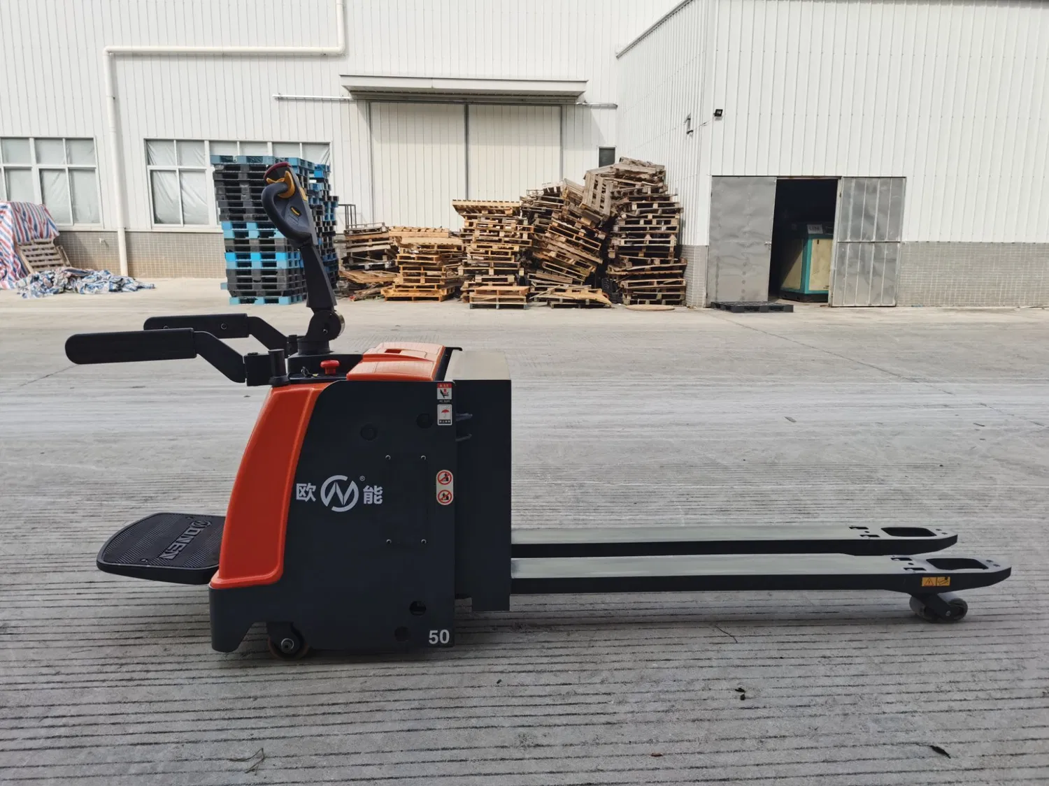 Xe nâng tay điện 5 tấn có bệ đứng ONEN CBD50 Xe nâng tay điện 5 tấn có bệ đứng ONEN CBD50
