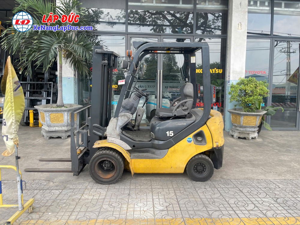 Xe nâng dầu 1.5 tấn Komatsu FD15C-21