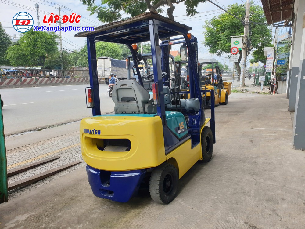 Xe nâng dầu 1.5 tấn Komatsu FD15LC-17 sản xuất năm 2000, chưa qua sử dụng tại Việt Nam Xe nâng dầu 1.5 tấn Komatsu FD15LC-17 sản xuất năm 2000, chưa qua sử dụng tại Việt Nam