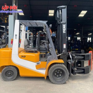 Xe nâng dầu 3 tấn TCM FD30T6 2
