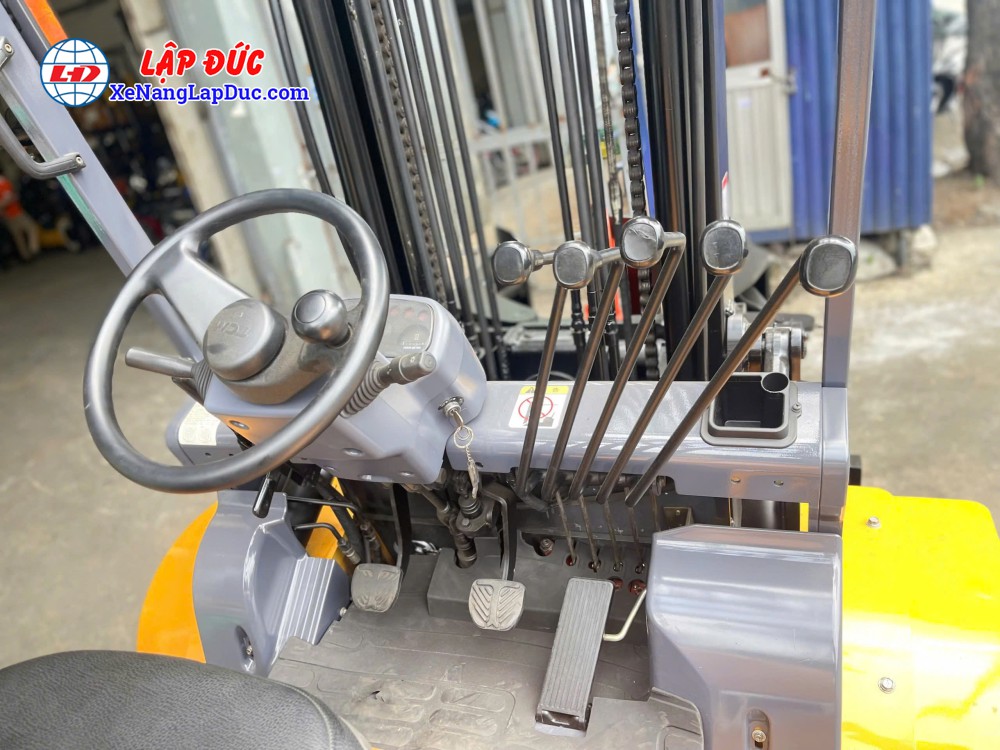 Xe nâng dầu 3 tấn TCM FD30T6 4 Xe nâng dầu 3 tấn TCM FD30T6 4