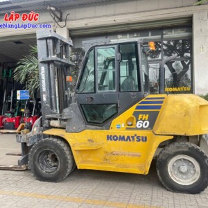 Xe nâng dầu 6 tấn Komatsu FH60-1, 4m gắn càng xoay
