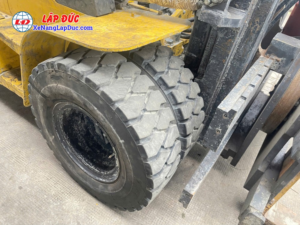 Xe nâng dầu 6 tấn Komatsu FH60-1, 4m gắn càng xoay Xe nâng dầu 6 tấn Komatsu FH60-1, 4m gắn càng xoay