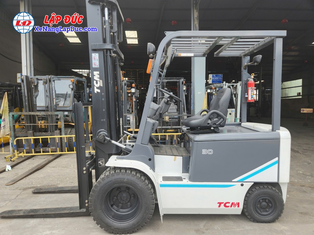 Xe nâng điện 3 tấn TCM FB30-8 lốp đôi, xe mới 100%