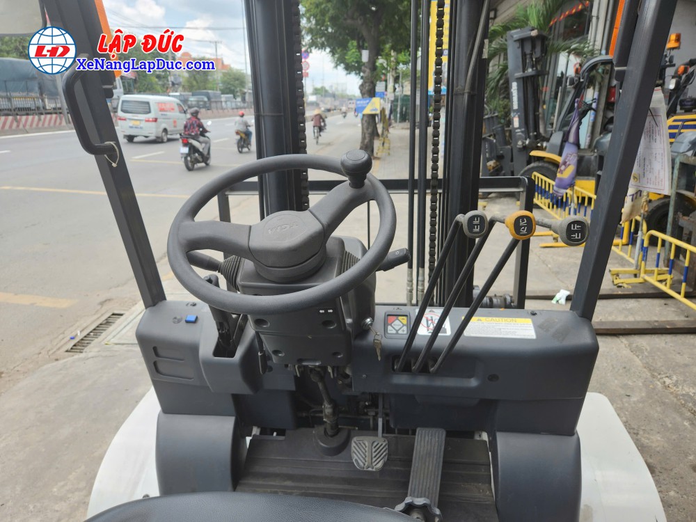 Xe nâng điện 3 tấn TCM FB30-8 lốp đôi, xe mới 100%