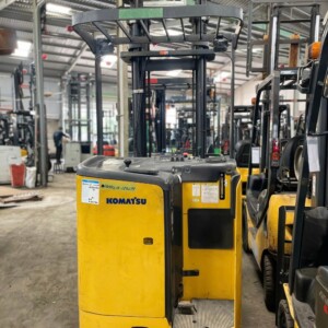 Xe nâng điện đứng lái 1.5 tấn Komatsu FB15RL-15, nâng cao 4.5m