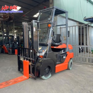 Xe nâng điện ngồi lái 3.5 tấn Toyota 8FBJ35