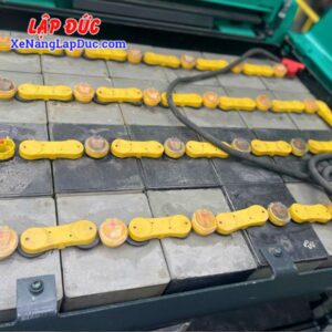 Xe nâng điện ngồi KOMATSU FB25EX-11
