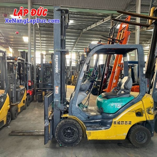xe-nang-dau-1-5-tan-komatsu-fd15c-18(2) Xe Nâng Dầu 1.5 Tấn KOMATSU FD15C-18