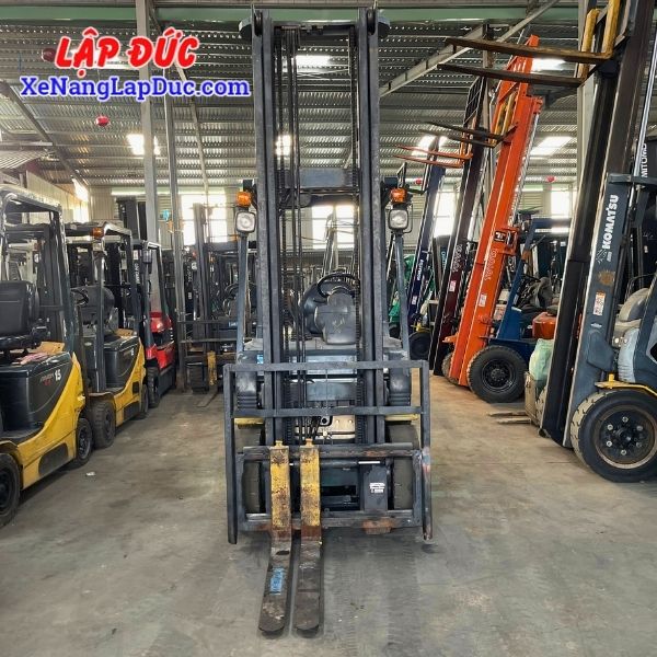 xe-nang-dau-1-5-tan-komatsu-fd15c-18(4) Xe Nâng Dầu 1.5 Tấn KOMATSU FD15C-18
