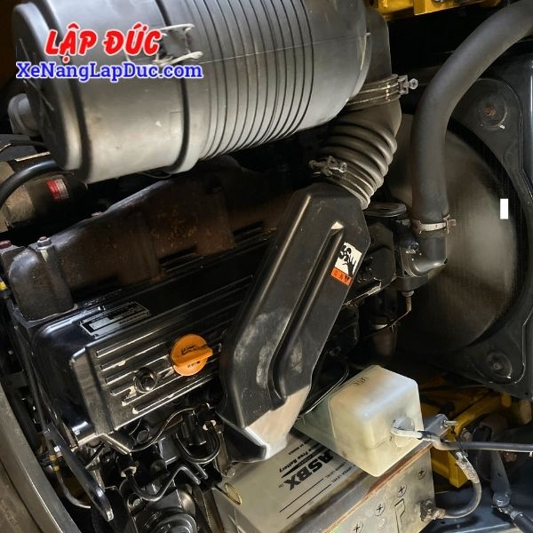 Xe Nâng Dầu 1.5 Tấn KOMATSU FD15C-20