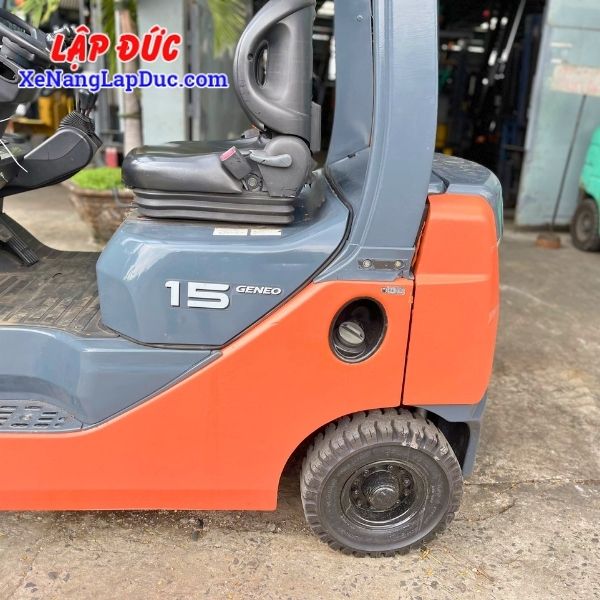 Xe Nâng Dầu 1.5 Tấn TOYOTA 8FD15