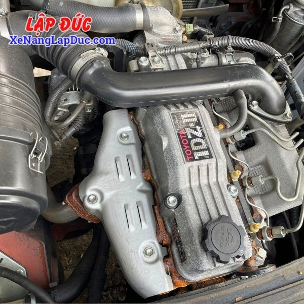 Xe Nâng Dầu 1.5 Tấn TOYOTA 8FD15
