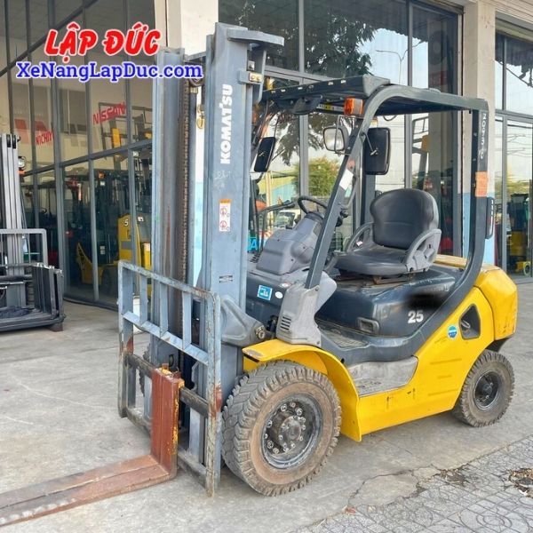 Xe Nâng Dầu 2.5 Tấn KOMATSU FD25C-17