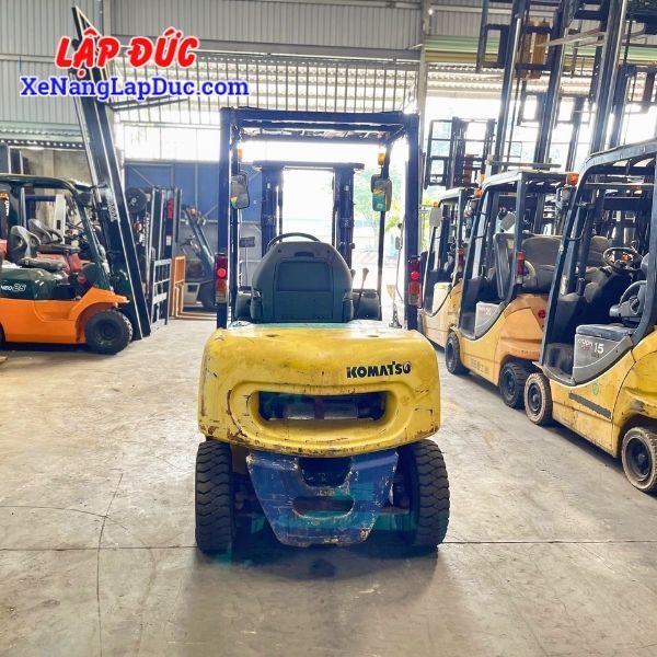 Xe Nâng Dầu 2 Tấn KOMATSU FD20C-12