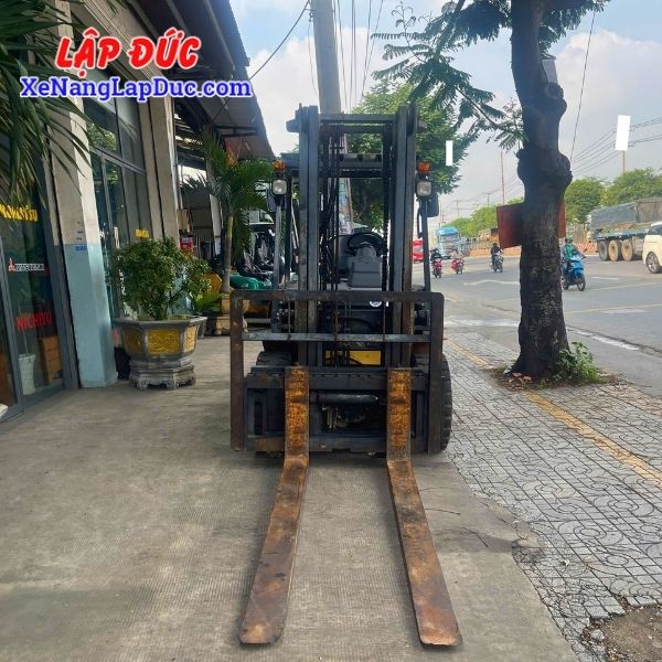 xe-nang-dau-3-5-tan-komatsu-fd35nt-10-2(3) Xe Nâng Dầu 3.5 Tấn KOMATSU FD35NT-10