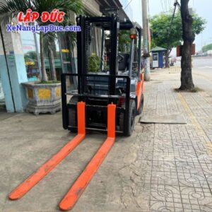 Xe Nâng Dầu 3 Tấn TOYOTA 02-8FD30