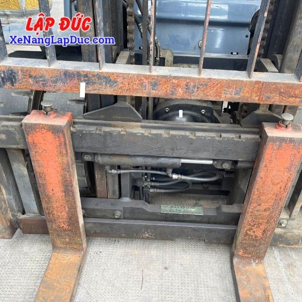 xe-nang-dau-3-tan-toyota-02-8fd30(2) Xe Nâng Dầu 3 Tấn TOYOTA 02-8FD30