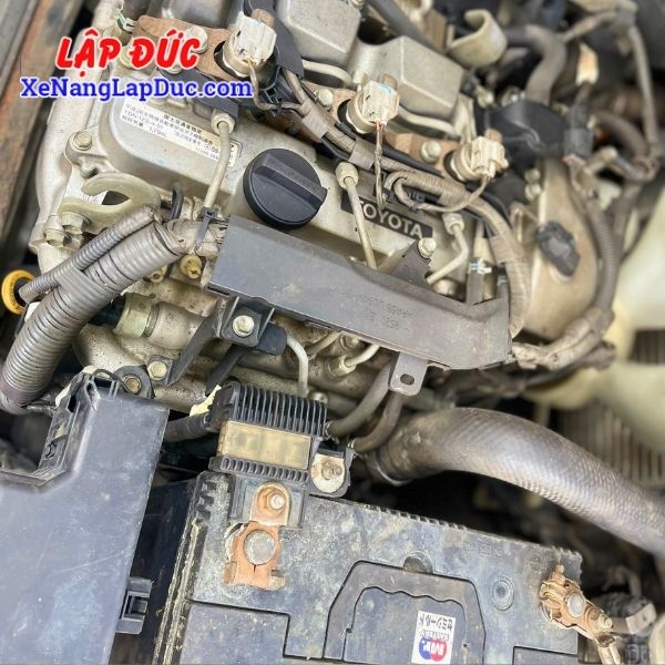 xe-nang-dau-3-tan-toyota-02-8fd30(4) Xe Nâng Dầu 3 Tấn TOYOTA 02-8FD30