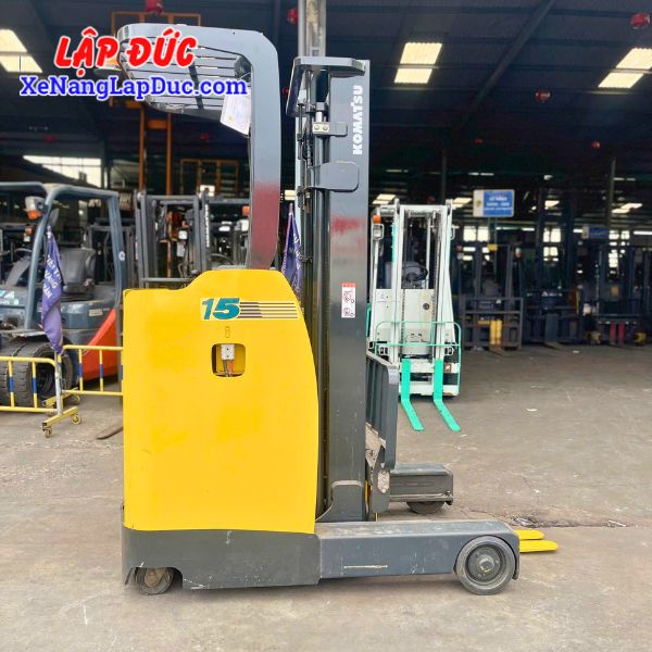 xe-nang-dien-dung-1-5-tan-komatsu-fb15rl-12(8) Xe Nâng Điện Đứng 1.5 Tấn KOMATSU FB15RL-12