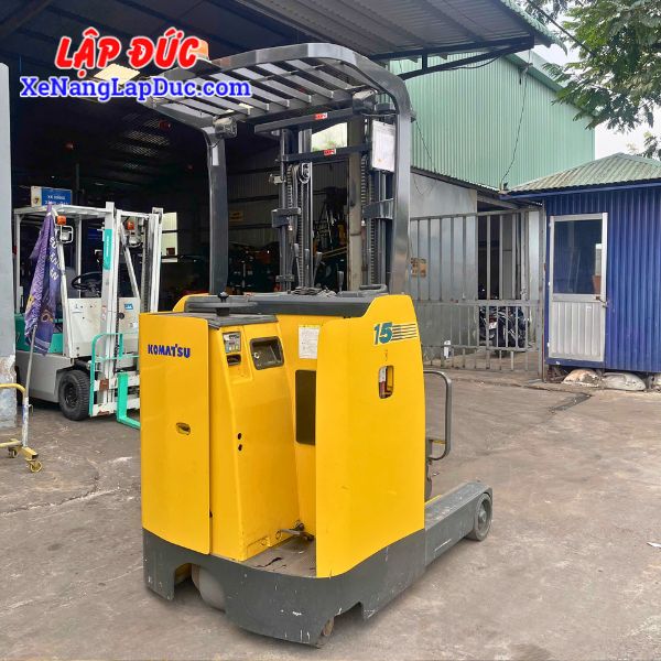 xe-nang-dien-dung-1-5-tan-komatsu-fb15rl-12(9) Xe Nâng Điện Đứng 1.5 Tấn KOMATSU FB15RL-12
