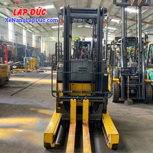 xe-nang-dien-dung-1-5-tan-komatsu-fb15rw-15(4) Xe Nâng Điện Đứng 1.5 Tấn KOMATSU FB15RW-15