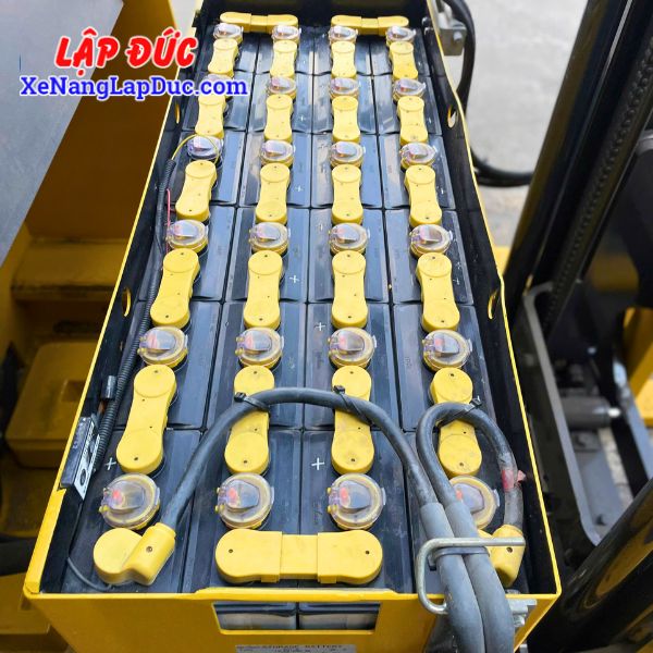 Xe Nâng Điện Đứng 1.8 Tấn KOMATSU FB18RL-14