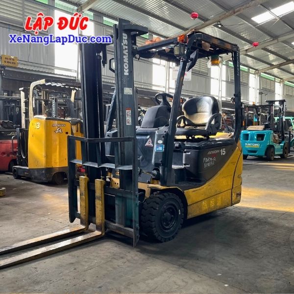 xe-nang-dien-ngoi-1-5-tan-komatsu-fb15m-12(1) Xe Nâng Điện Ngồi 1.5 Tấn KOMATSU FB15M-12