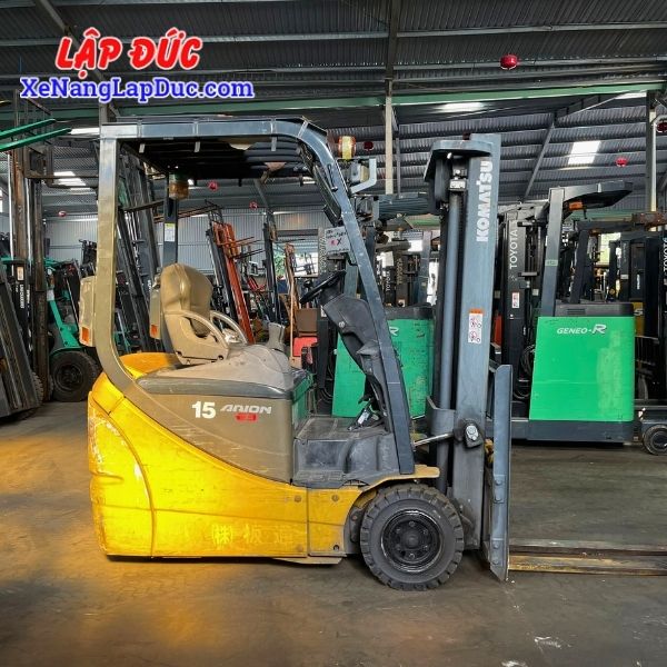 xe-nang-dien-ngoi-1-5-tan-komatsu-fb15m-12(5) Xe Nâng Điện Ngồi 1.5 Tấn KOMATSU FB15M-12