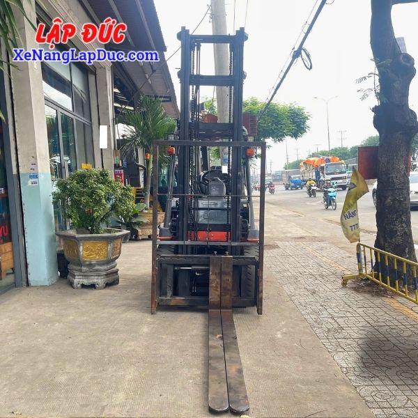 xe-nang-dien-ngoi-3-tan-toyota-7fb30(5) Xe Nâng Điện Ngồi 3 Tấn TOYOTA 7FB30