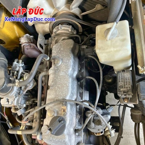Xe Nâng Xăng 2.5 Tấn KOMATSU FG25C-16