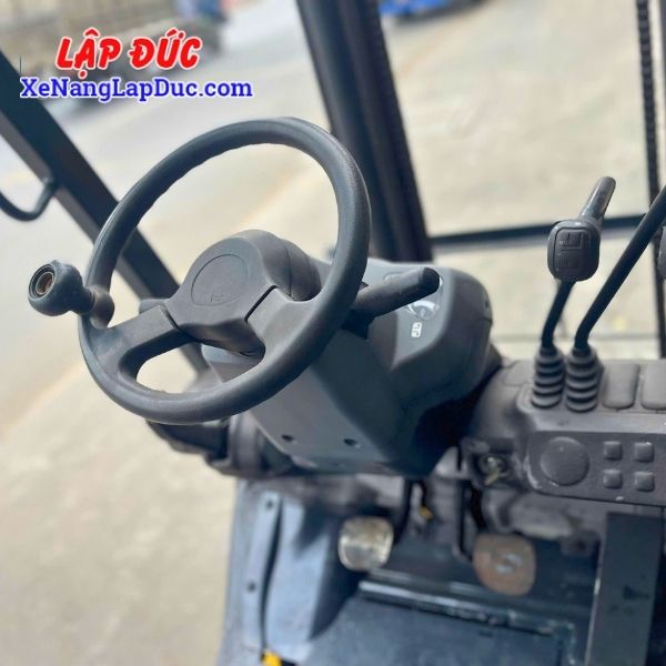 Xe Nâng Dầu 1.5 Tấn KOMATSU FD15T-21