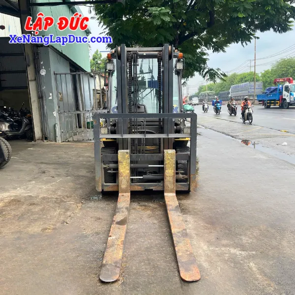 xe-nang-dau-3-5-tan-komatsu-fd35nt-10-3 (3) Xe Nâng Dầu 3.5 Tấn KOMATSU FD35NT-10