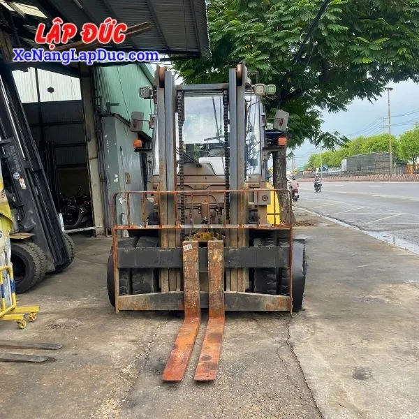 xe-nang-dau-7-tan-komatsu-fh70-2 (4) Xe Nâng Dầu 7 Tấn KOMATSU FH70-2