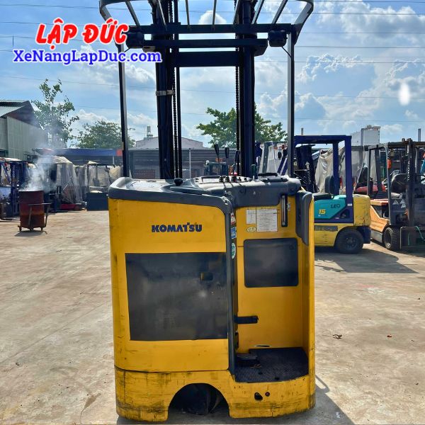 xe-nang-dien-dung-1-5-tan-komatsu-fb15rl-15-4 (5) Xe nâng điện đứng 1.5 Tấn KOMATSU FB15RL-15