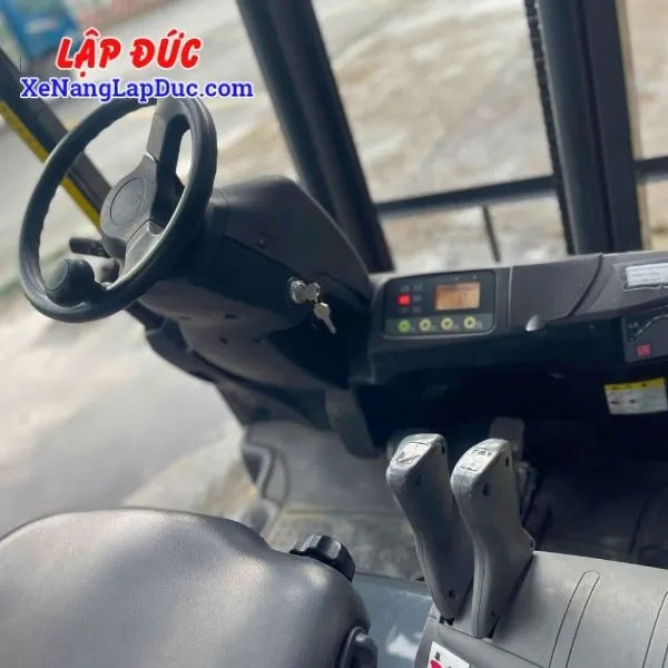 xe-nang-dien-ngoi-1-5-tam-komatsu-fb15-12 (6) Xe Nâng Điện Ngồi 1.5 Tấm KOMATSU FB15-12