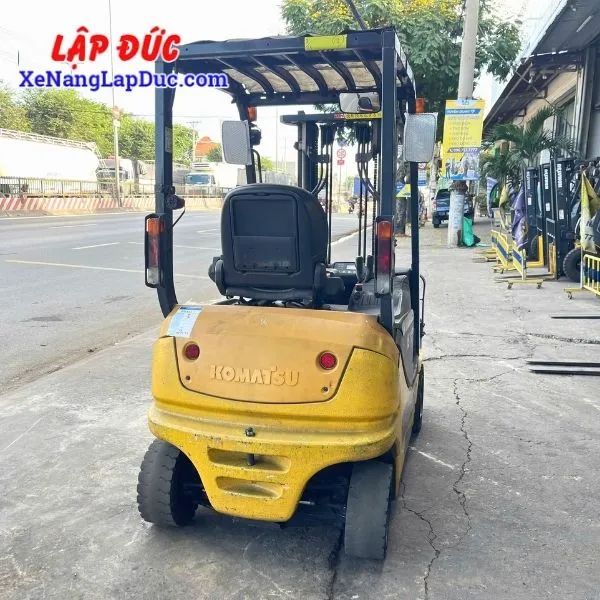 xe-nang-dien-ngoi-1-5-tan-komatsu-fb15-12-4 (2) Xe Nâng Điện Ngồi 1.5 Tấn KOMATSU FB15-12