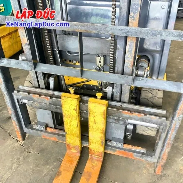 xe-nang-dien-ngoi-1-5-tan-komatsu-fb15m-12-4 (3) Xe Nâng Điện Ngồi 1.5 tấn KOMATSU FB15M-12