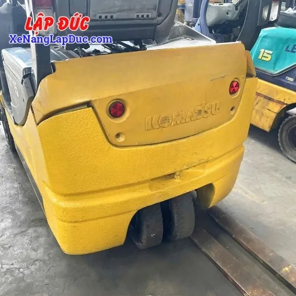 xe-nang-dien-ngoi-1-5-tan-komatsu-fb15m-12-4 (5) Xe Nâng Điện Ngồi 1.5 tấn KOMATSU FB15M-12