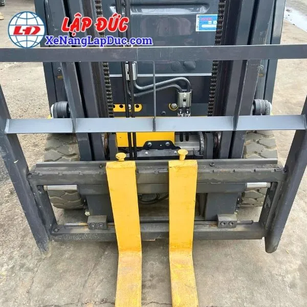 xe-nang-dien-ngoi-1-8-tan-komatsu-fe18-1 (4) Xe Nâng Điện Ngồi 1.8 Tấn KOMATSU FE18-1