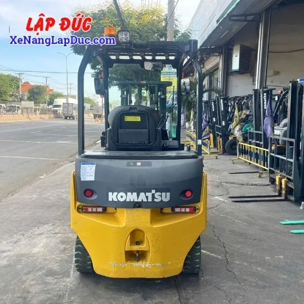 xe-nang-dien-ngoi-2-5-tan-komatsu-fe25-1-3 (6) Xe Nâng Điện Ngồi 2.5 Tấn KOMATSU FE25-1