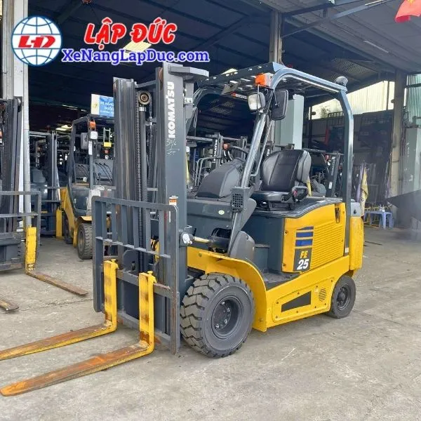 xe-nang-dien-ngoi-2-5-tan-komatsu-fe25-1-4 (1) Xe Nâng Điện Ngồi 2.5 Tấn KOMATSU FE25-1