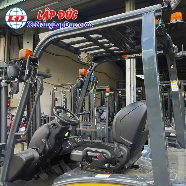 xe-nang-dien-ngoi-2-5-tan-komatsu-fe25-1-4 (5) Xe Nâng Điện Ngồi 2.5 Tấn KOMATSU FE25-1