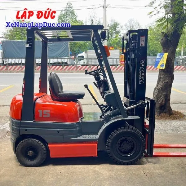 xe-nang-xang-1-5-tan-toyota-6fg15 (3) Xe Nâng Xăng 1.5 Tấn TOYOTA 6FG15