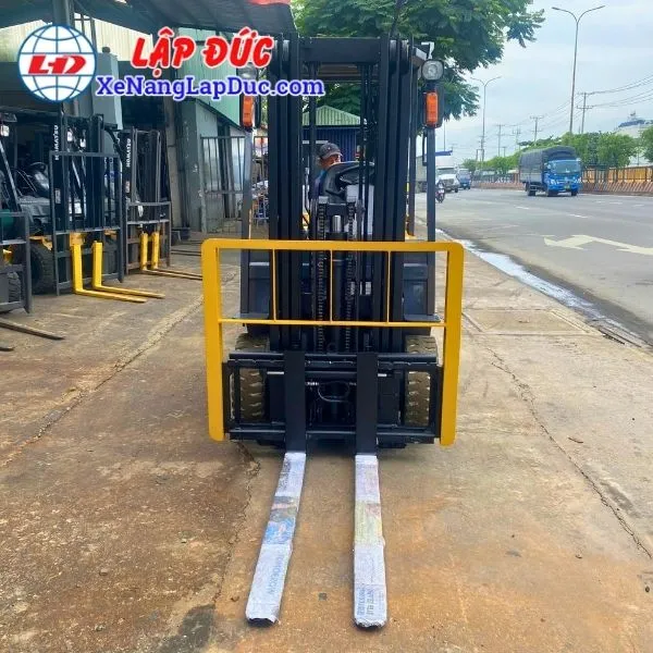 xe-nang-dau-1-5-tan-tcm-fd15t13-3 (2) Xe Nâng Dầu 1.5 tấn TCM FD15T13