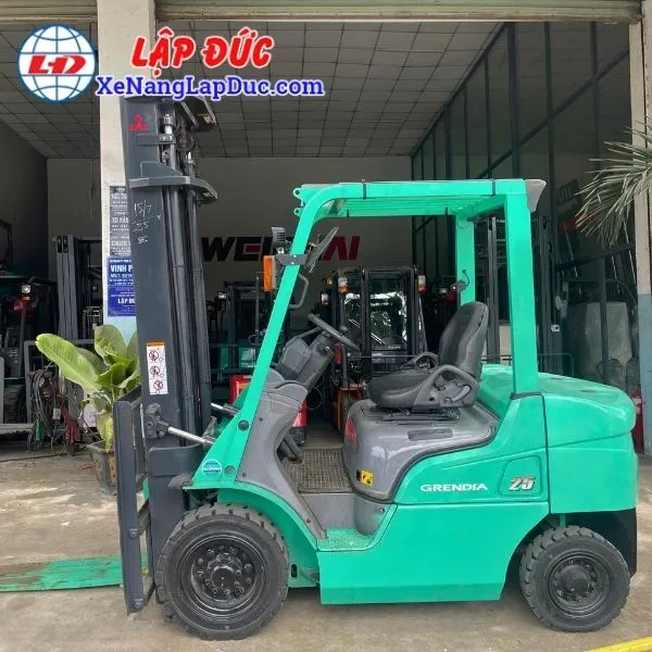 xe-nang-dau-2-5-tan-mitsubishi-fde25t-2 (2) Xe Nâng Dầu 2.5 Tấn MITSUBISHI FDE25T