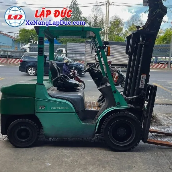 xe-nang-dau-3-5-tan-mitsubishi-fde35at (5) Xe Nâng Dầu 3.5 Tấn MITSUBISHI FDE35AT