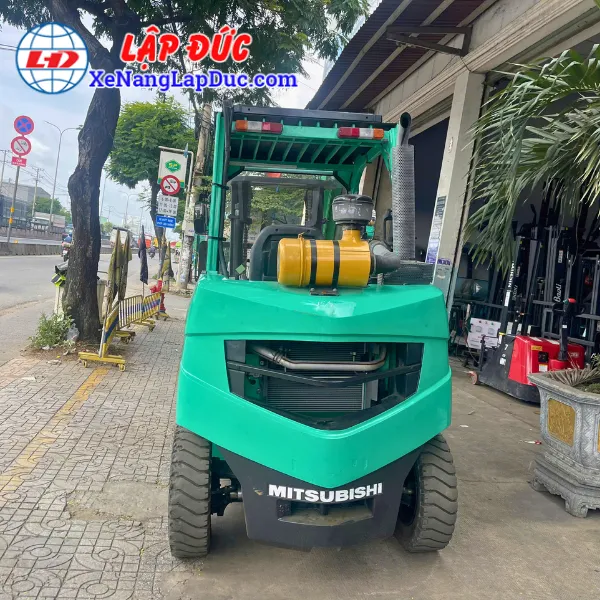 xe-nang-dau-3-5-tan-mitsubishi-fde35nt (4) Xe Nâng Dầu 3.5 Tấn MITSUBISHI FDE35NT